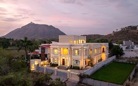 Chez Lavania - A Boutique Stay